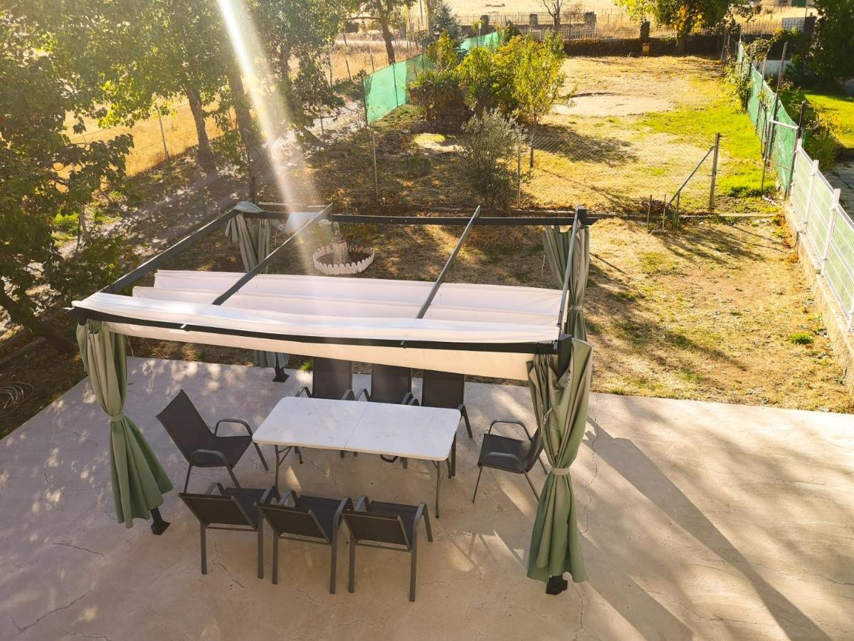 Agradable Casa Con Jardin: Casasola Villa San Cristobal de Segovia Exterior photo